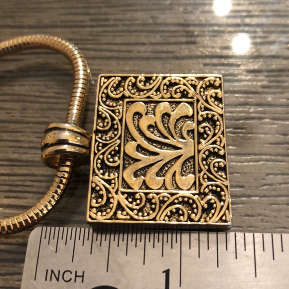 Vintage Gold-tone Snake Chain with Rectangle Filigree Pendant - Picture 8 of 13